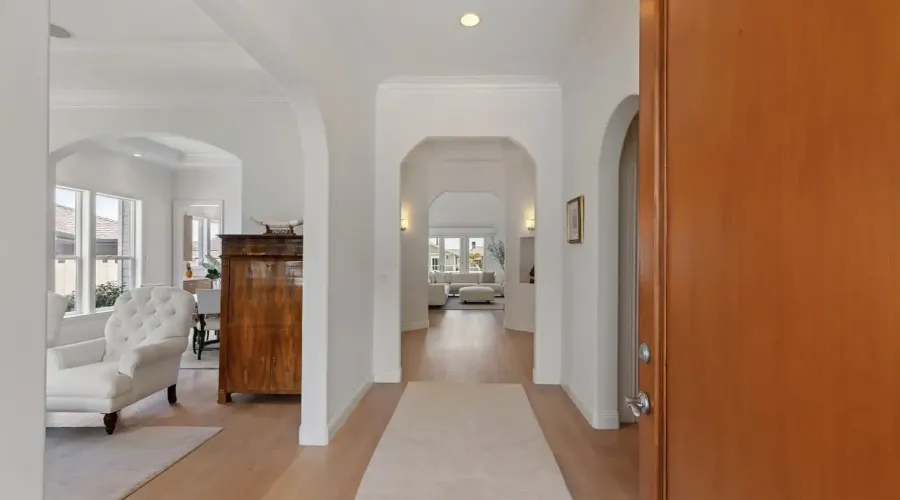220 Jamaica Street, Tiburon, California, United States, 4 Bedrooms Bedrooms, ,3 BathroomsBathrooms,Residential,For Sale,1919083